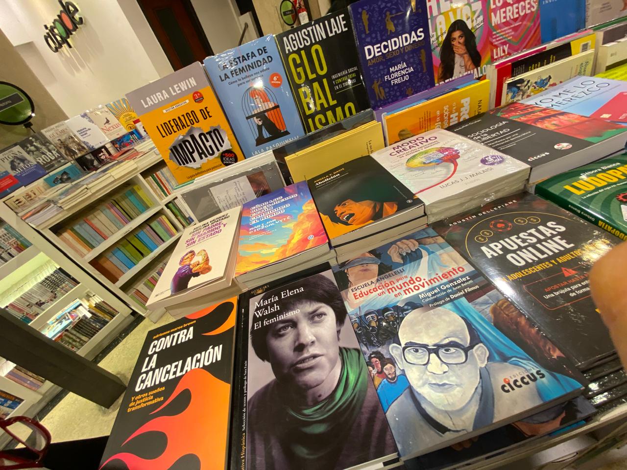 Café Literario en la Librería