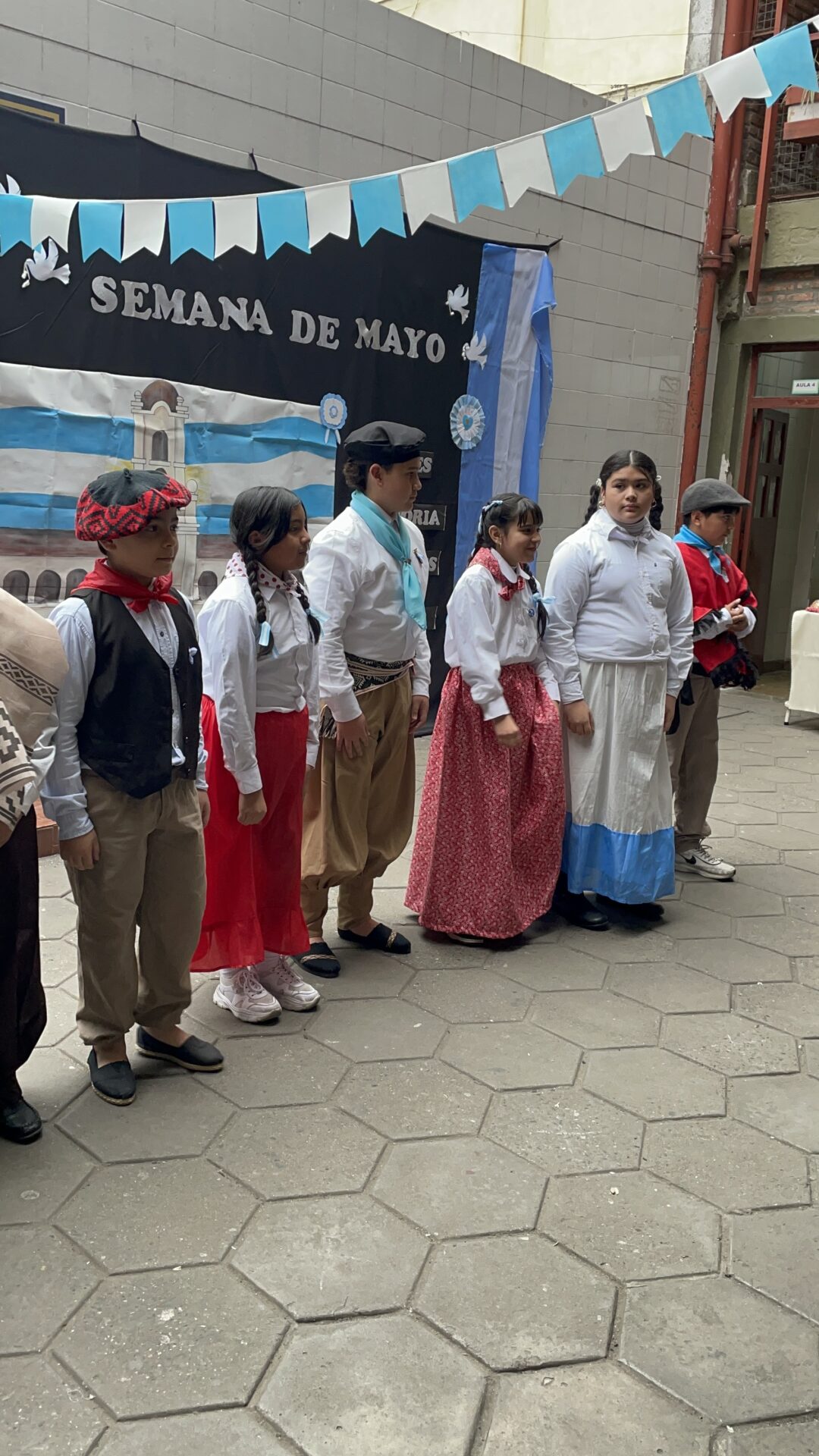 Muestras 25 de mayo