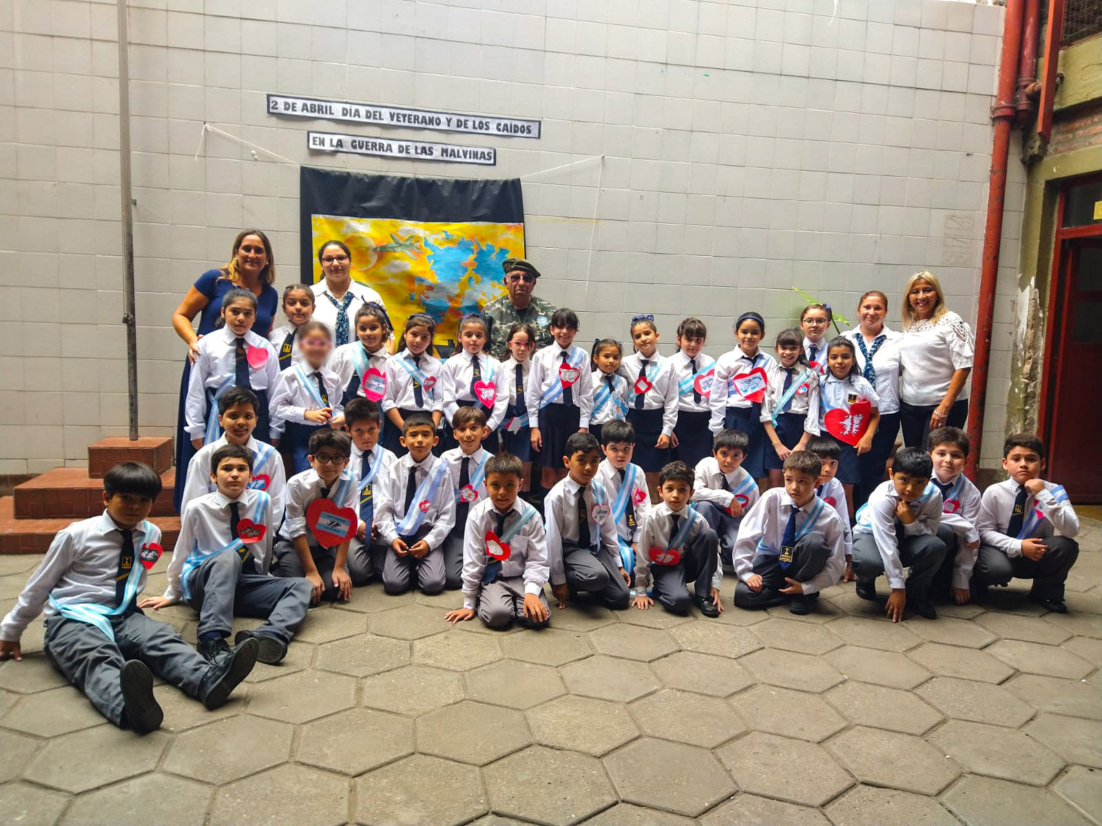 Visita ex combatiente y acto